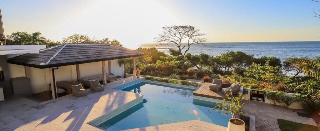Langosta Beach Front Luxury Home
