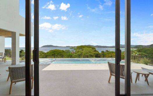 Brand New Luxury Ocean View 6 bedroom – Langosta Beach