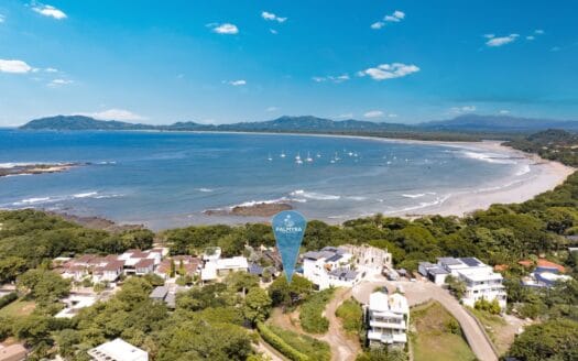 Punto San Francisco Lot 44 – Top of the hill in Langostas finest neighborhood