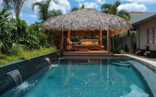 4 Bedroom – Direct Beach Access Lux home, Tamarindo Beach