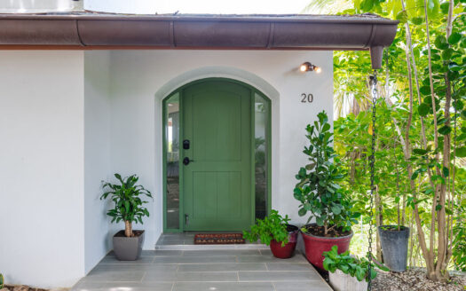 Beautifully Remodeled Oversized Villa, Colinas de Golf, Playa Grande