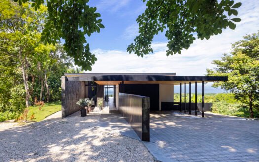 Dolce Far Niente — Elevated Ocean-View Estate in the Finca Los Sueños Nature Reserve
